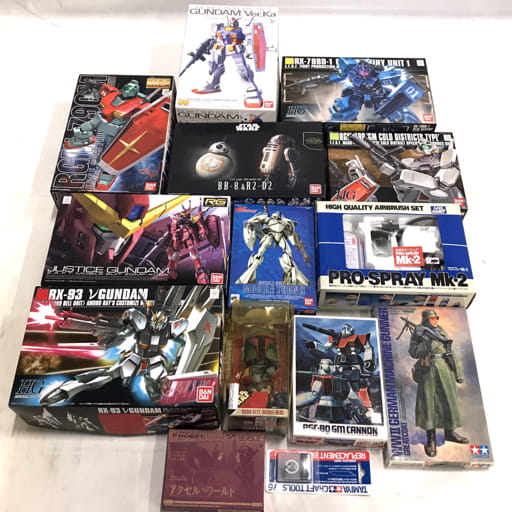 バンダイ HGUC RX-93 ニューガンダム 1144 プラモデル